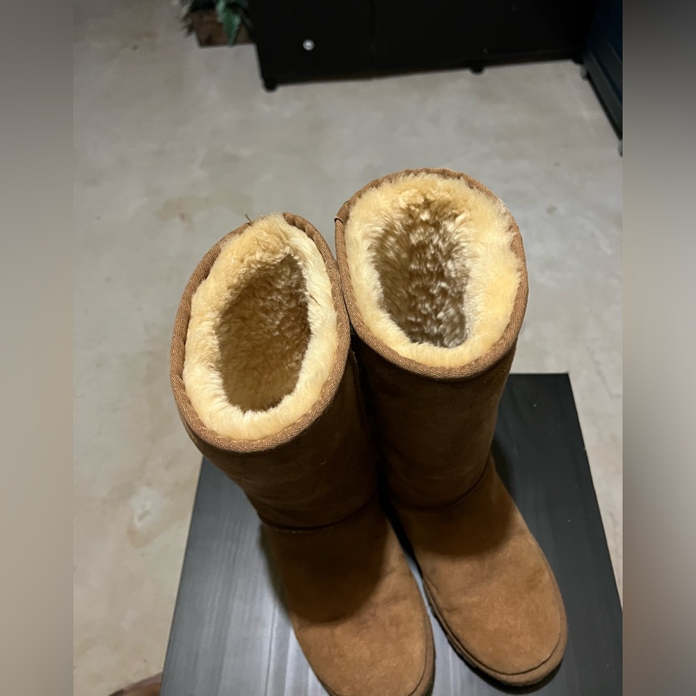 Ugg boot - Picture 4 of 5